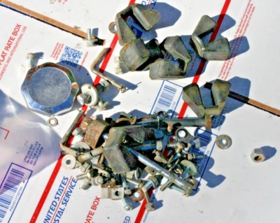 LOTE DE PEÇAS DE BORRACHAS 1977 Kawasaki KE250B FABRICANTE DE EQUIPAMENTO ORIGINAL!(VEJA ABAIXO) VIN # KE250B-003377 - Imagem 1 de 2