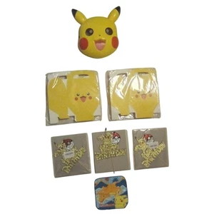 Pikachu Geburtstag Zubehör, Geschenkboxen. Tortenaufsätze, Maske und Handtuch, - Bild 1 von 1