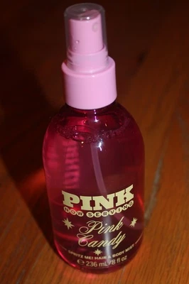 Victoria's VICTORIA SECRET t 8 oz CARAMELO ROSA VACACIONES NIEBLA CORPORAL Spray Foto 1 de 3