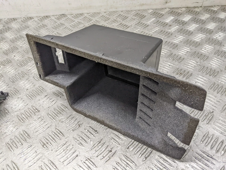 PEUGEOT 407 SE 4 puertas berlina 2004 consola central caja 9644585577 Foto 1 de 4