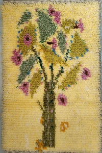 RETRO SWEDISH WOOL RYA RUG - WALL HANGING - PALE YELLOW GROUND - TREE DESIGN - Picture 1 of 8