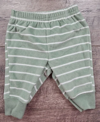 Ropa de bebé niño nuevo sin etiquetas Just One You Carter's recién nacido polar verde pantalones a rayas Foto 1 de 2