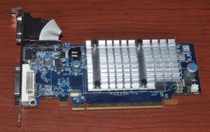 Sapphire ATI Radeon HD 3450 PCIe 256MB VGA/TVO/DVI-I Video Card Silent - Picture 1 of 3