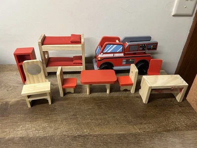 Muebles de estación de bomberos y camión de bomberos Kidkraft literas escritorio etc. Foto 1 de 4