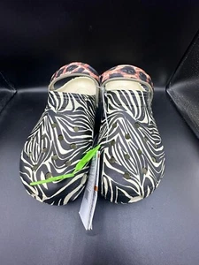 Crocs Classic Animal Remix Clog Zebra Leopard Animal Print M11 & W13 - Bild 1 von 3