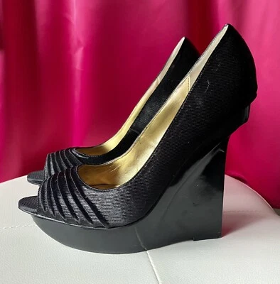 Women Ultra Height Wedge Platform Hale Bob Peep Toe shoes, Size 7,5 - Image 1 of 4