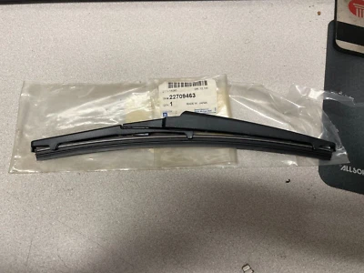 Limpador traseiro NOS GM OEM 06-11 Chevrolet HHR 22709463 - Imagem 1 de 3