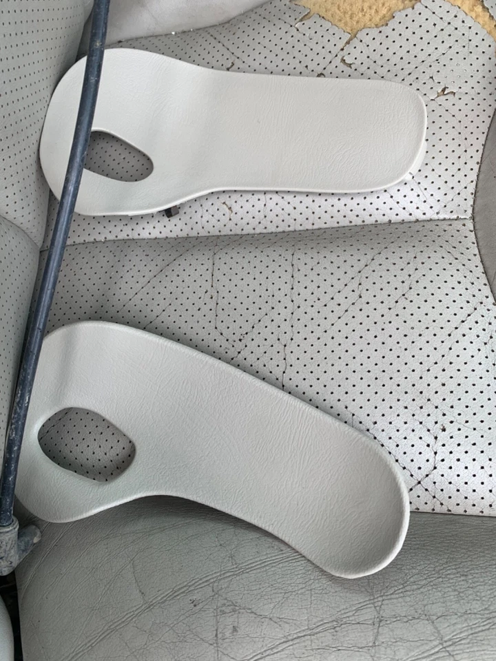 Cadillac Escalade 2002-06 lado del conductor puerta delantera y trasera beige manija plástico Foto 1 de 1