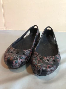 TALLA 5 Flotadores de cocodrilo Azul Paisley Floral Kadee Pisos - Imagen 1 de 7