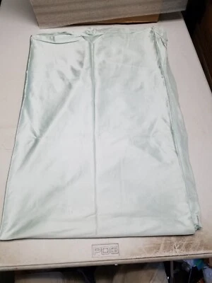 132" x 110" Green Polyester Material (V) - Image 1 of 2