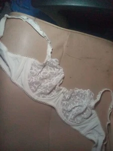 SCHÖNER BON MARCHE DAMEN WEISS SPITZE VOLLSCHALEN BH, GRÖSSE 40D, SEHR GUTER ZUSTAND - Bild 1 von 8