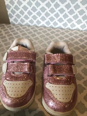 Gerber Rosa y Blanco Corazón Tenis Zapatos para Niño-4 Foto 1 de 4