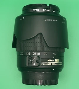 Nikon DX AF-S Nikkor 55-200MM 1:4-5.6G ED Lens - plus Lens Hood - Picture 1 of 5