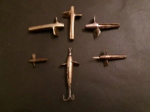 3 leurres de pêche " Devon biplan " / 55 Gr et 3 devons laitons plus petits. - Photo 1/7
