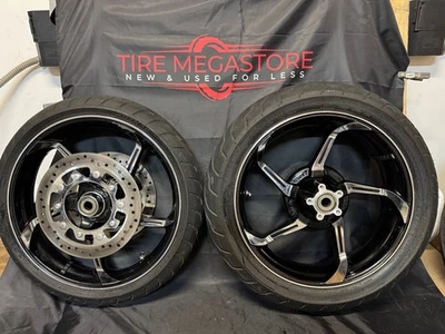 Ruedas, rotores y neumáticos Harley Davidson CVO Aggressor despegue CVO-AG-2659-19-18-2 Foto 1 de 4