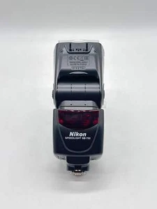 Nikon SB-700 Speedlight Shoe Mount Electronic Flash for Nikon DSLR Cameras - Picture 1 of 7