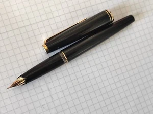 Fuller Montblanc Classic Clasic ( Feder F ) 14k 585 Gold + Konverter W Germany - Bild 1 von 16