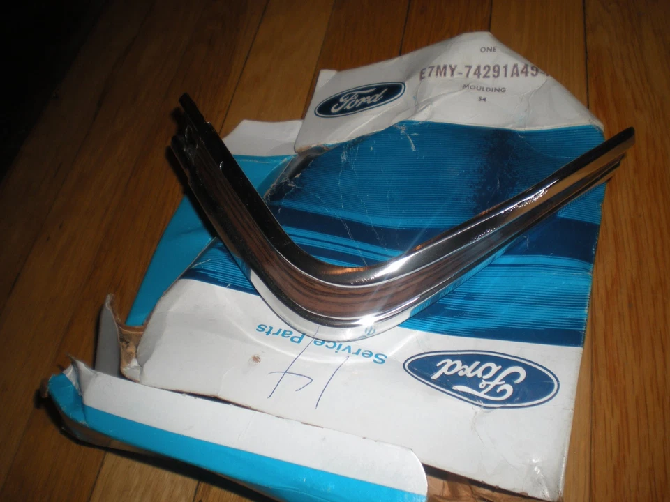 Nuevo de Lote Antiguo 1987 88 89 90 91 Mercury Colony Park Cuarto Trasero Panel Moldura LH Superior Foto 1 de 3