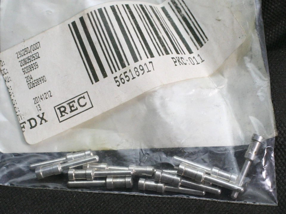 Trece (13) Harting 09 33 000 6107 Contacto Crimpado 90B8939 NUEVO Foto 1 de 4