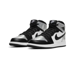 NUEVO Air Jordan 1 Retro Puntera Alta Plateada PS Talla 1Y Preescolar Auténtico ¡ENVÍO RÁPIDO! - Imagen 1 de 6