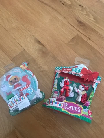 2 NEW Lalaloopsy Mini ponies Dolls lot Noelle Northpole Exclusives Cover