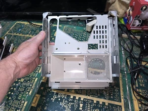 Marco interior exacto de metal/plástico Apple Macintosh Classic M1420 intacto-VACÍO SOLAMENTE - Imagen 1 de 14