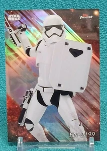 2018 Topps Finest Star Wars: FN-2199 Refractor - Picture 1 of 2