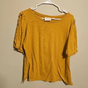 Top grande de manga corta amarillo mostaza Maeve Anthropologie - Imagen 1 de 7