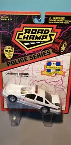 ROAD CHAMPS (6430) BATON ROUGE LA POLICE CAR ESCALA 1:43 MODELO DE METAL DIECAST - Imagen 1 de 1