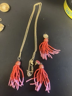 Conjunto de colar corrente Origami coruja borla laranja e rosa miçangas em tom dourado 28” - Imagem 1 de 4