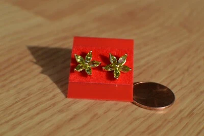 1.50ct Arizona Peridot Sunburst Earrings 14K Yellow Gold over Fine Silver - Image 1 of 4