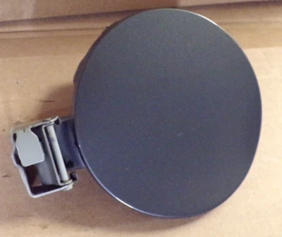 Крышка двери топливного газа 2010 suzuki sx4 2007-2013 - Изображение 1 из 2