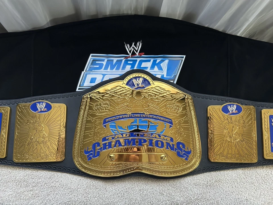 Réplica de Tienda WWE Smackdown Tag Team Championship Belt Ruthless Aggression WWF Foto 1 de 4