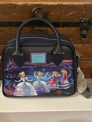Disney Loungefly Castillo de Cenicienta - Bolso Bandolera - Nuevo con Etiquetas  Foto 1 de 4