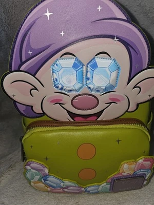 Mini mochila Loungefly Snow White Diamond Dopey exclusiva de Amazon nueva con etiquetas  Foto 1 de 4