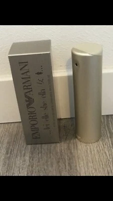 Emporio Armani SHE Giorgio Armani 3.3 盎司 100 毫升女士淡香水喷雾。 全新 — 第 1/4 张图片