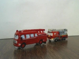 JUEGO VINTAGE DE 2 CAMIONES DE BOMBEROS ESPAÑA - HECHOS A MANO Y PINTADOS - COMO NUEVOS - Imagen 1 de 2