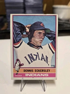 Tarjeta de novato Dennis Eckersley Topps 1976 #98 radiocontrol en muy buen estado (sin pliegues) Foto 1 de 2