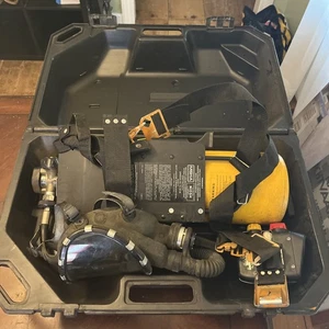 SCOTT Air-Pak II Cylinder and Valve Assembly w/ Accessories 2216 PSI - P12 - Picture 1 of 12