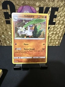 Galarian Sirfetch'd Cosmos Holo Raro Pokemon TCG Tarjeta 095/192 Promo Rebel Clash - Imagen 1 de 2