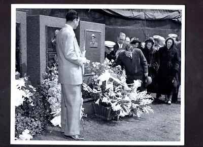 Babe Ruth Memorial Yankee Stadium 1949 Type 1 Press Photo NY Gov. Thomas Dewey - Image 1 of 4