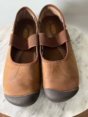 Zapatos para mujer Keen Sienna Mary Jane marrón talla 8,5 usados en excelente estado Foto 1 de 4
