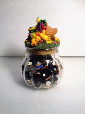 Ребристая стеклянная банка для безделушек с полными кнопками Homco Harvest Corucopia - Изображение 1 из 4