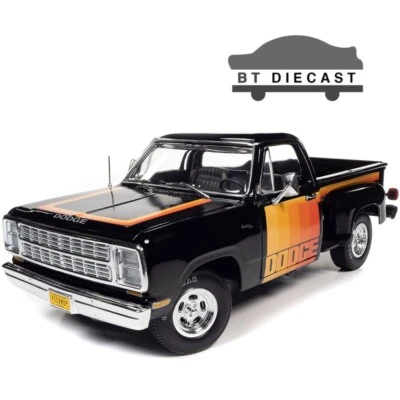 Autoworld 1980 Dodge D150 Pick-M-up camioneta utilitaria 1/18 negra con rayas AW291 Foto 1 de 4
