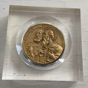 Catholic Bronze Mounted Coin SS Petrus - Picture 1 of 4