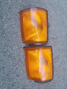 1999-02 Land Rover Discovery Turn Signal Light Pair - RH. 54596268 LH. 54596269 - Picture 1 of 4
