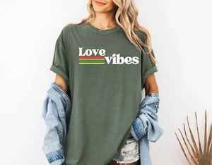 Love Vibes Tshirt, Positive Energy Shirt, Boho Hippie Kleidung - Bild 1 von 25