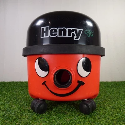 Numatic Henry Hoover Vacuum Cleaner HVR 200-A2 Single Speed 580W - Image 1 of 4