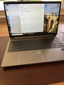 HP ZBook Power G8 15.6" FHD i7-11800H 2.3GHz 32GB DDR4 512GB NVMe - RTX A2000 e - Picture 1 of 9