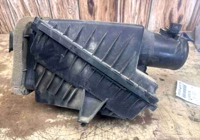 Chevrolet Silverado 1500 2014-2016 camioneta filtro de admisión filtro de aire usado Foto 1 de 2